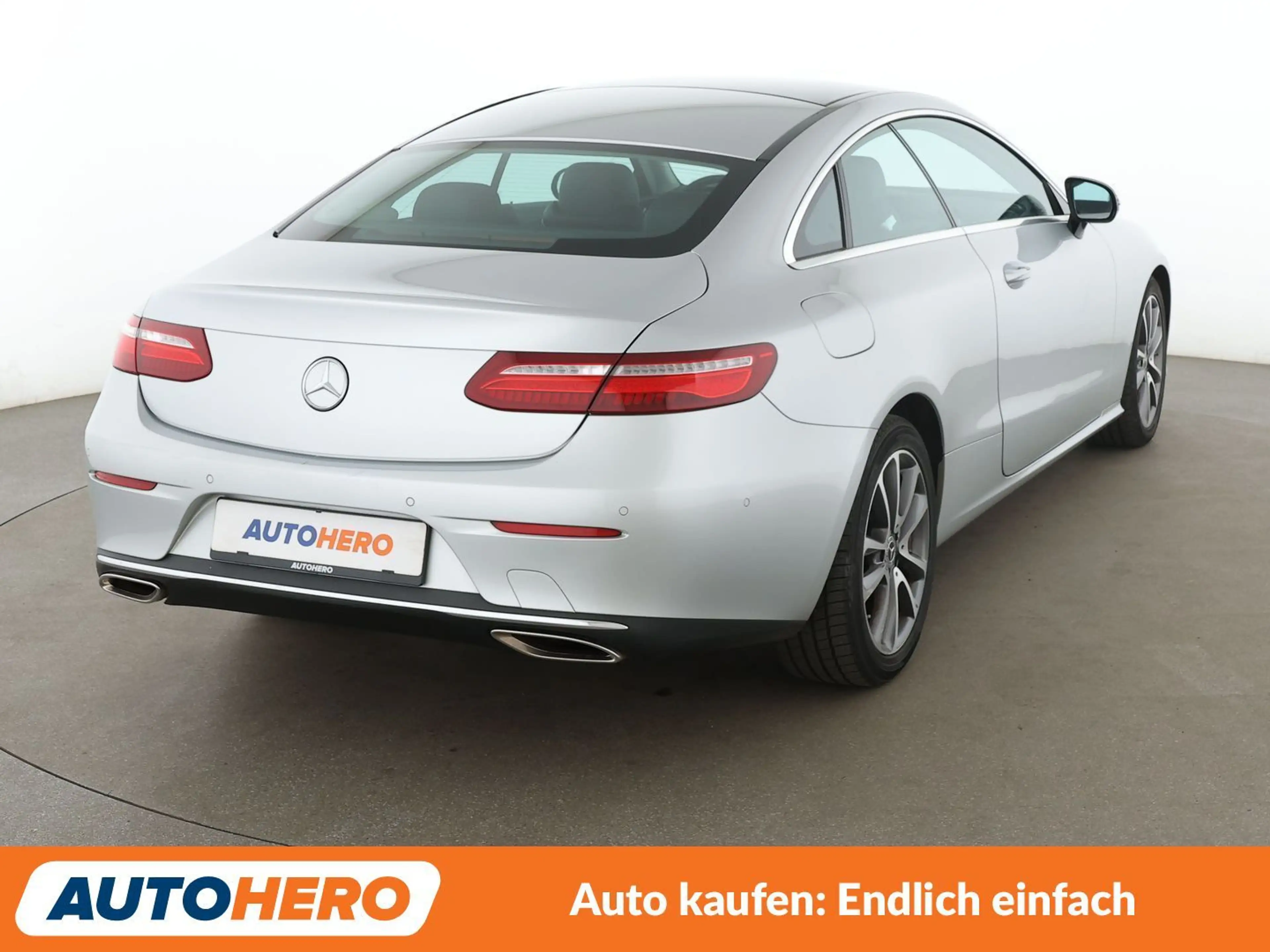 Mercedes-Benz E 300 Avantgarde Aut.*NAVI*PDC*TEMPO*SHZ* — photo 6