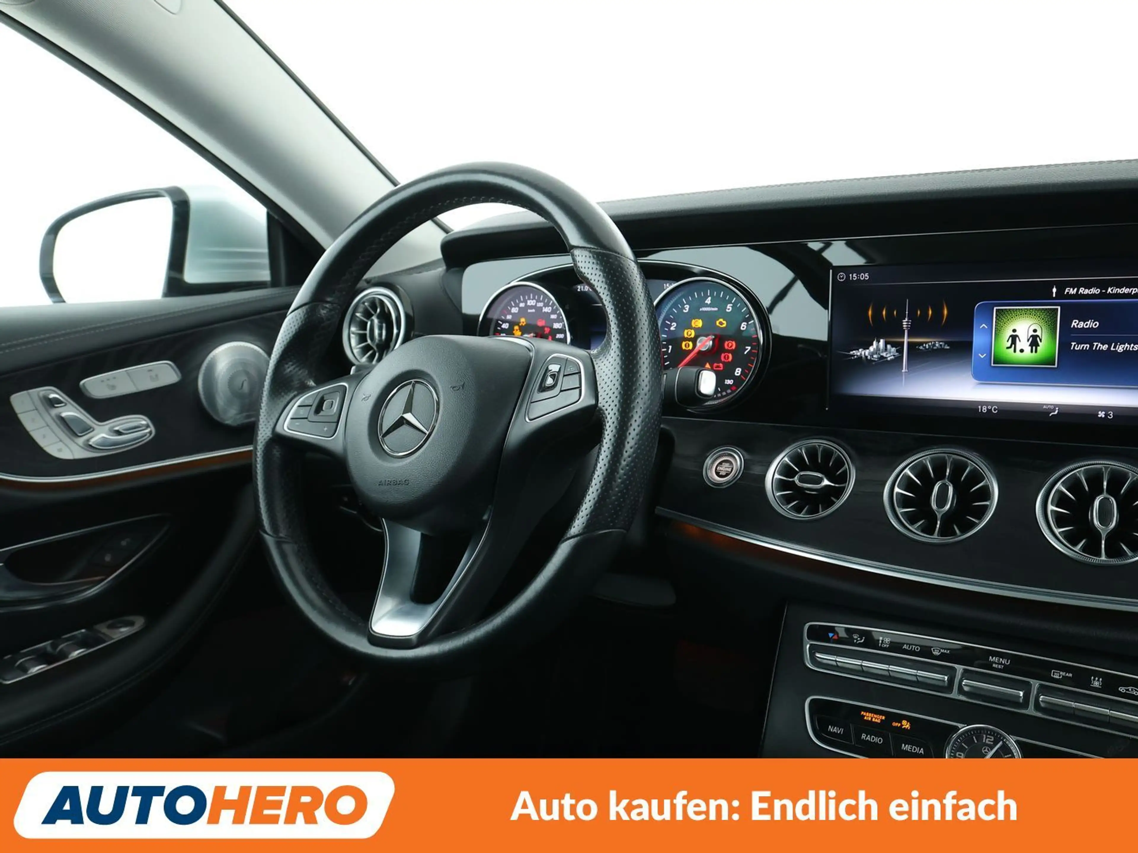 Mercedes-Benz E 300 Avantgarde Aut.*NAVI*PDC*TEMPO*SHZ* — photo 13