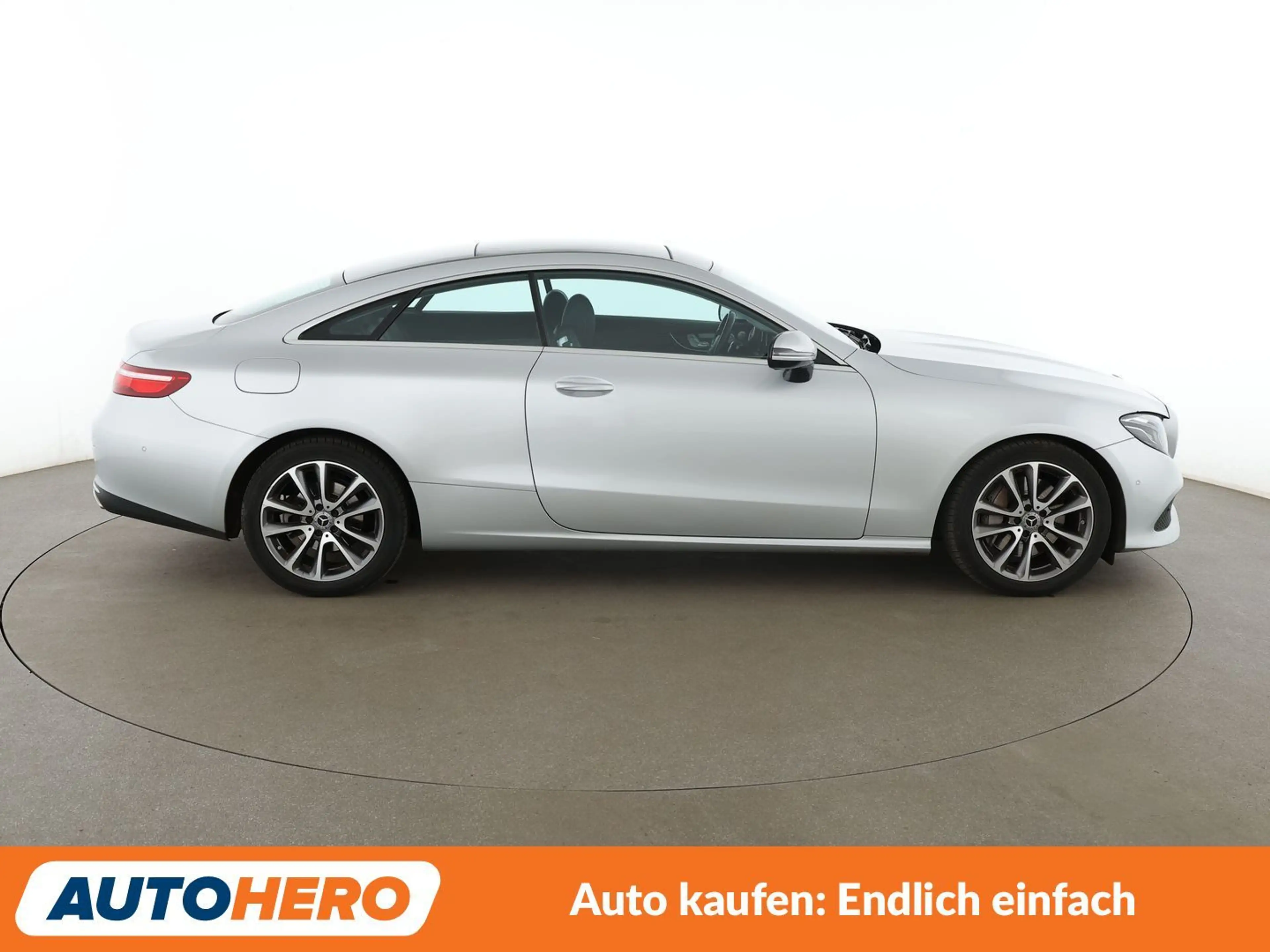 Mercedes-Benz E 300 Avantgarde Aut.*NAVI*PDC*TEMPO*SHZ* — photo 7