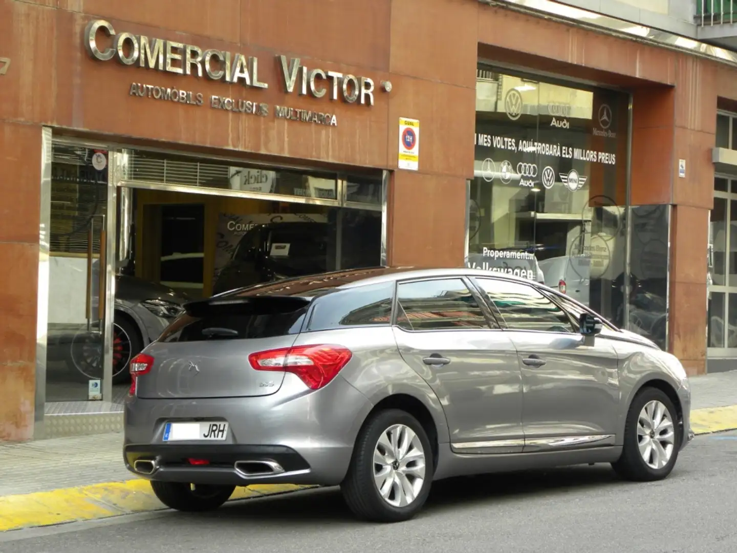 DS Automobiles DS 5 1.6BlueHDi S&S Style EAT6 120 Gris - 1