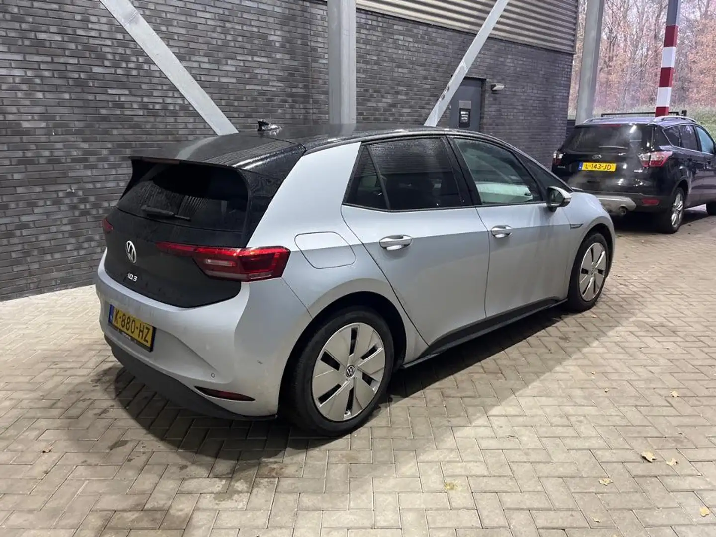 Volkswagen ID.3 Business 58 kWh | Stoel+Stuurverwarming | Camera | Grijs - 2