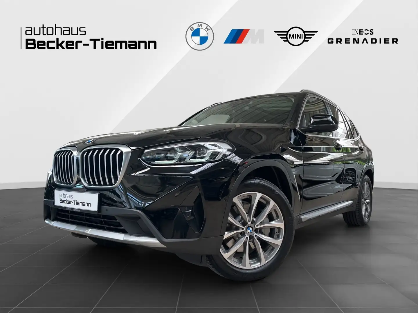 BMW X3 xDrive30i ZA LC Prof/ Pano/ AHK/ CP Prof Schwarz - 1