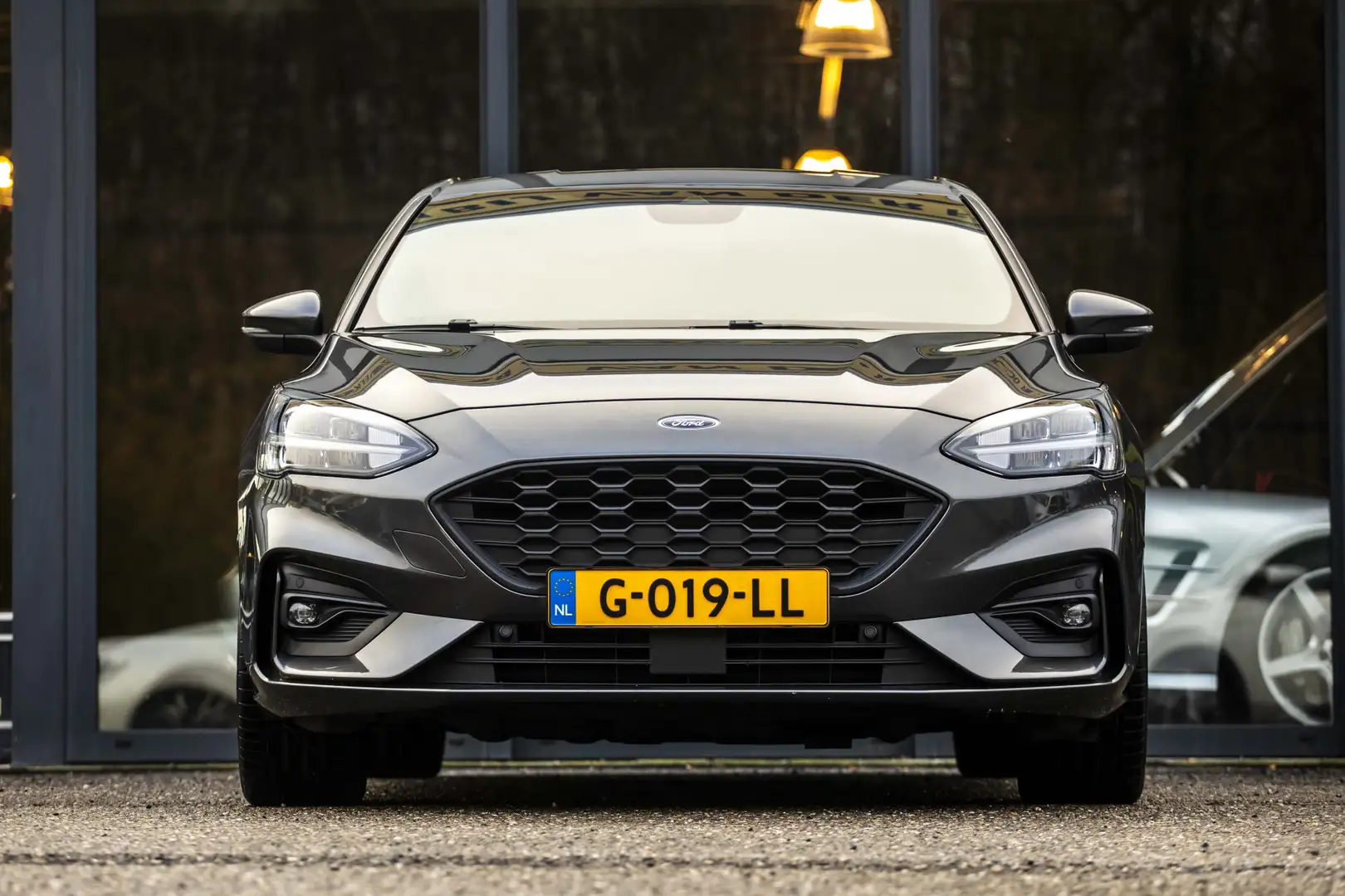 Ford Focus 1.5 EcoBoost ST Line Business 182 pk! Grigio - 2