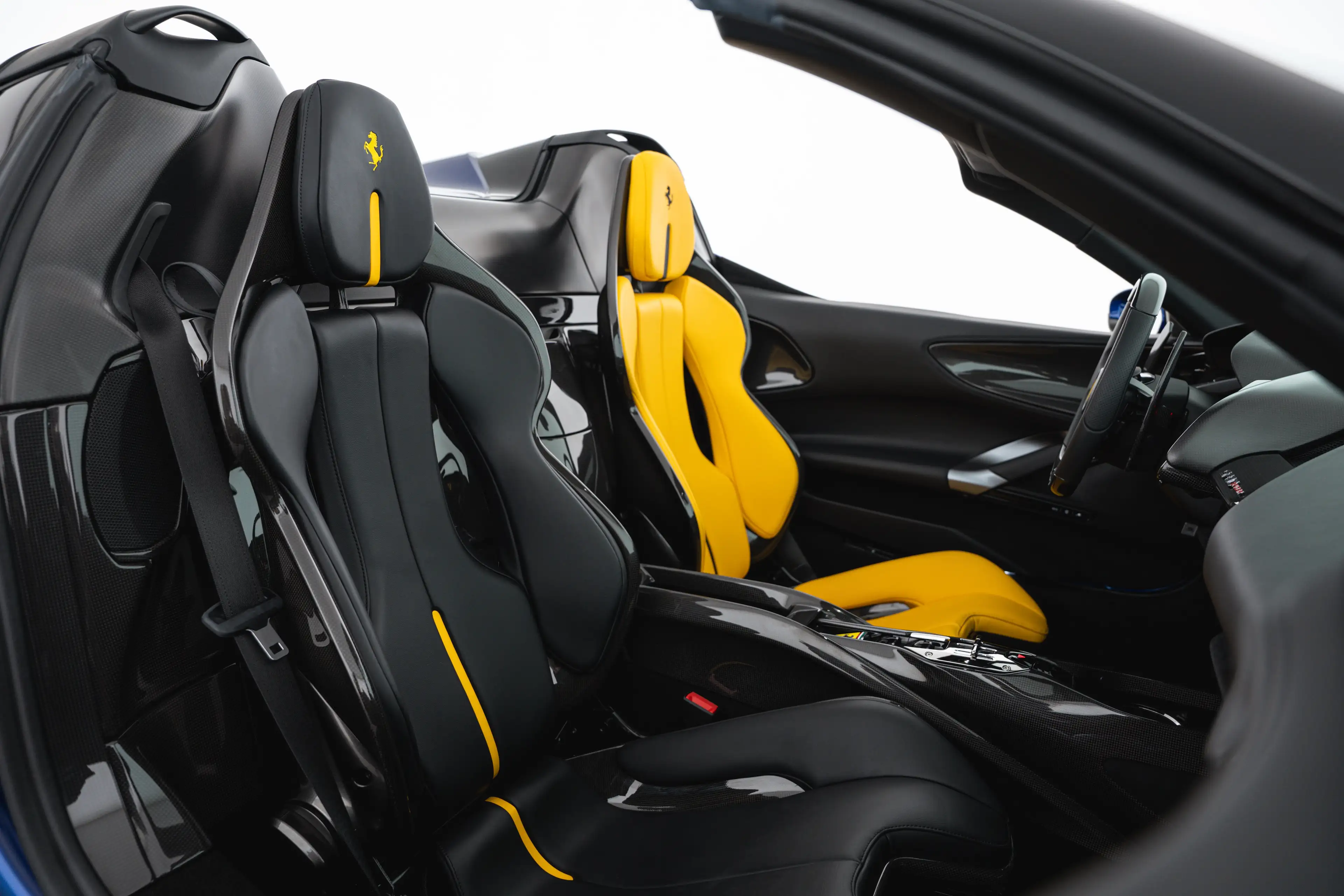 Ferrari SF90 Spider SF90 Spider PHEV 7,9kWh F1-DCT — photo 13
