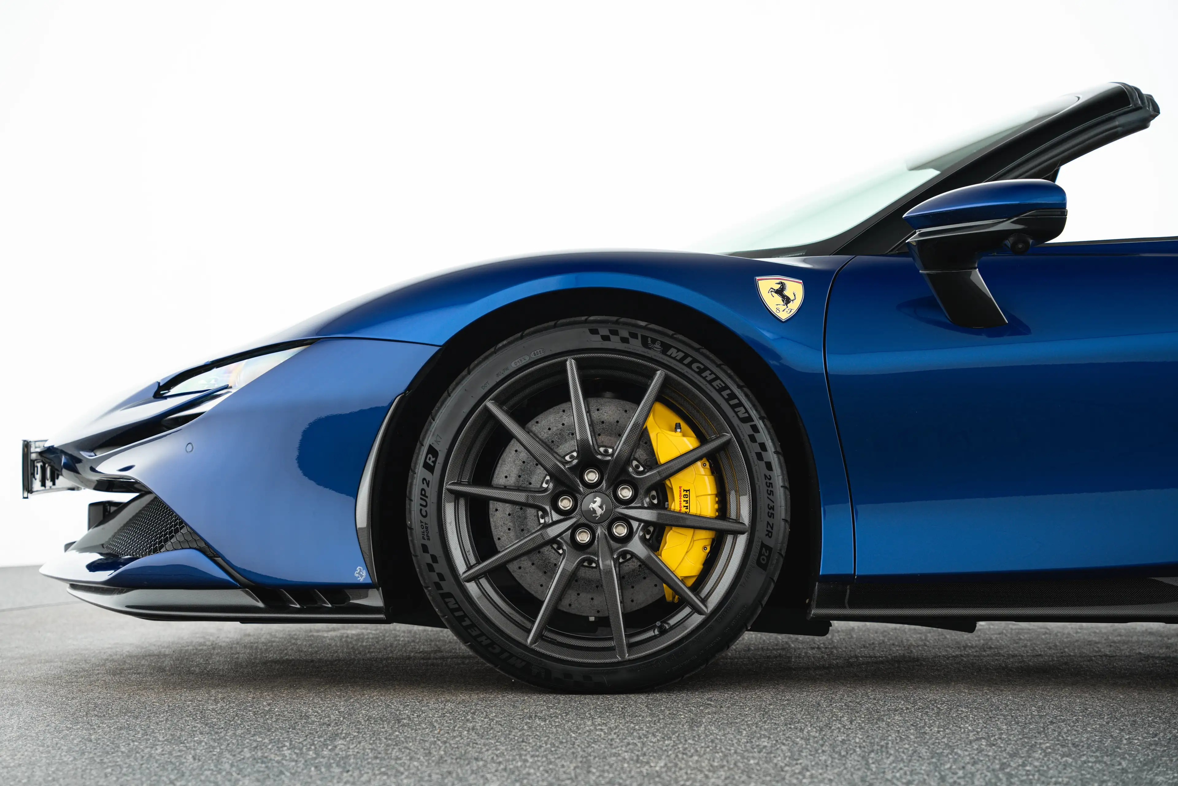 Ferrari SF90 Spider SF90 Spider PHEV 7,9kWh F1-DCT — photo 9