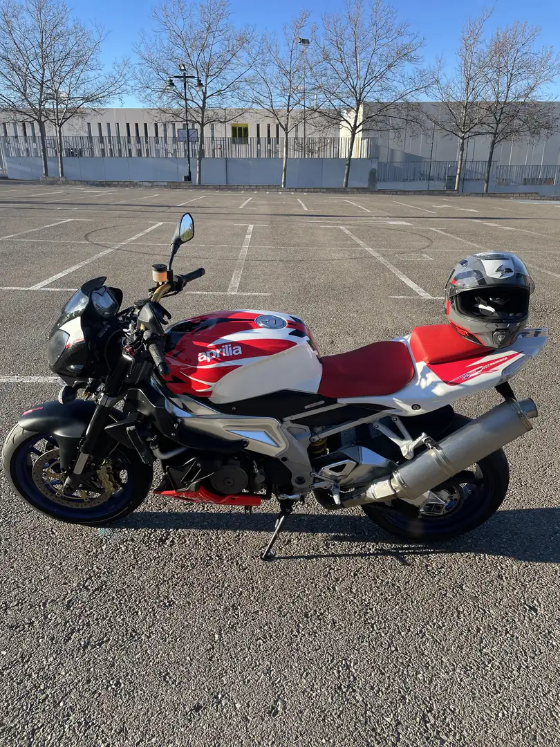 Aprilia RSV 1000 Tuono R Rojo - 1