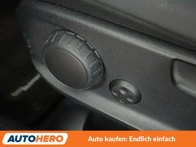 Mercedes-Benz GLB view 30