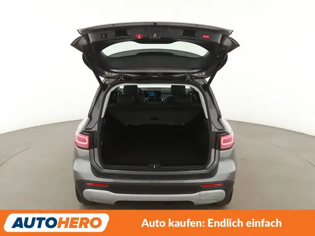 Mercedes-Benz GLB view 16