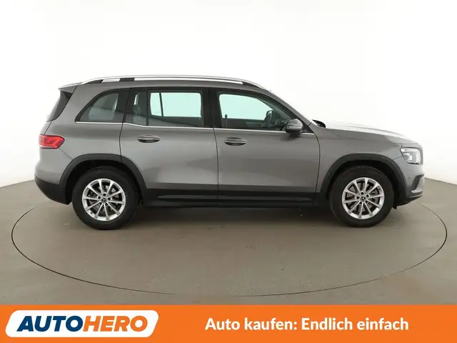 Mercedes-Benz GLB view 7