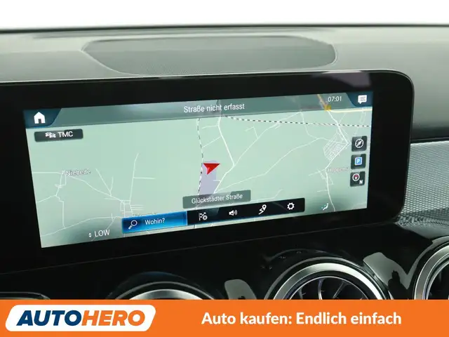 Mercedes-Benz GLB view 22