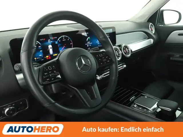Mercedes-Benz GLB view 11