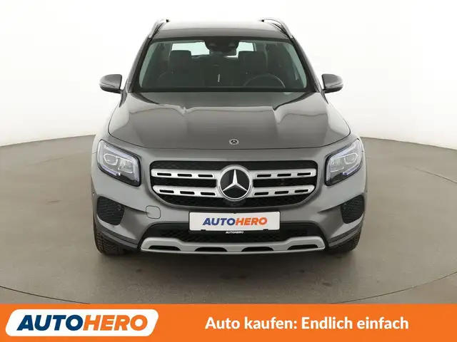 Mercedes-Benz GLB view 9