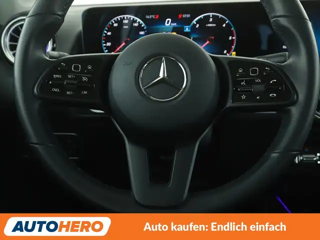 Mercedes-Benz GLB view 19