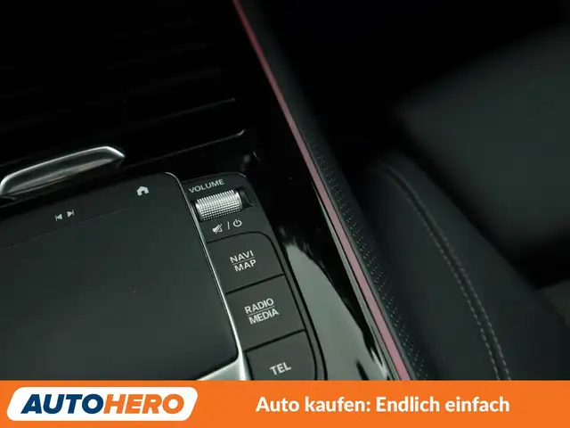 Mercedes-Benz GLB view 26