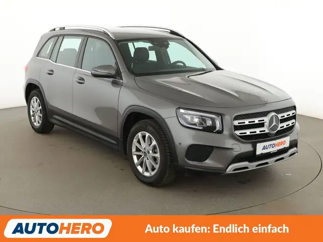 Mercedes-Benz GLB view 8