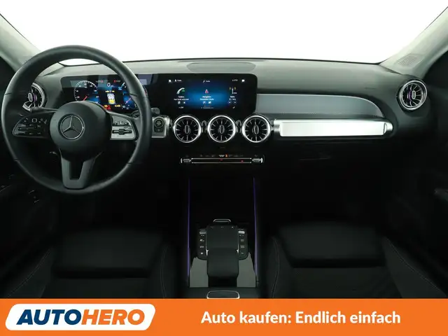 Mercedes-Benz GLB view 12