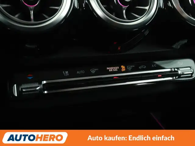 Mercedes-Benz GLB view 23