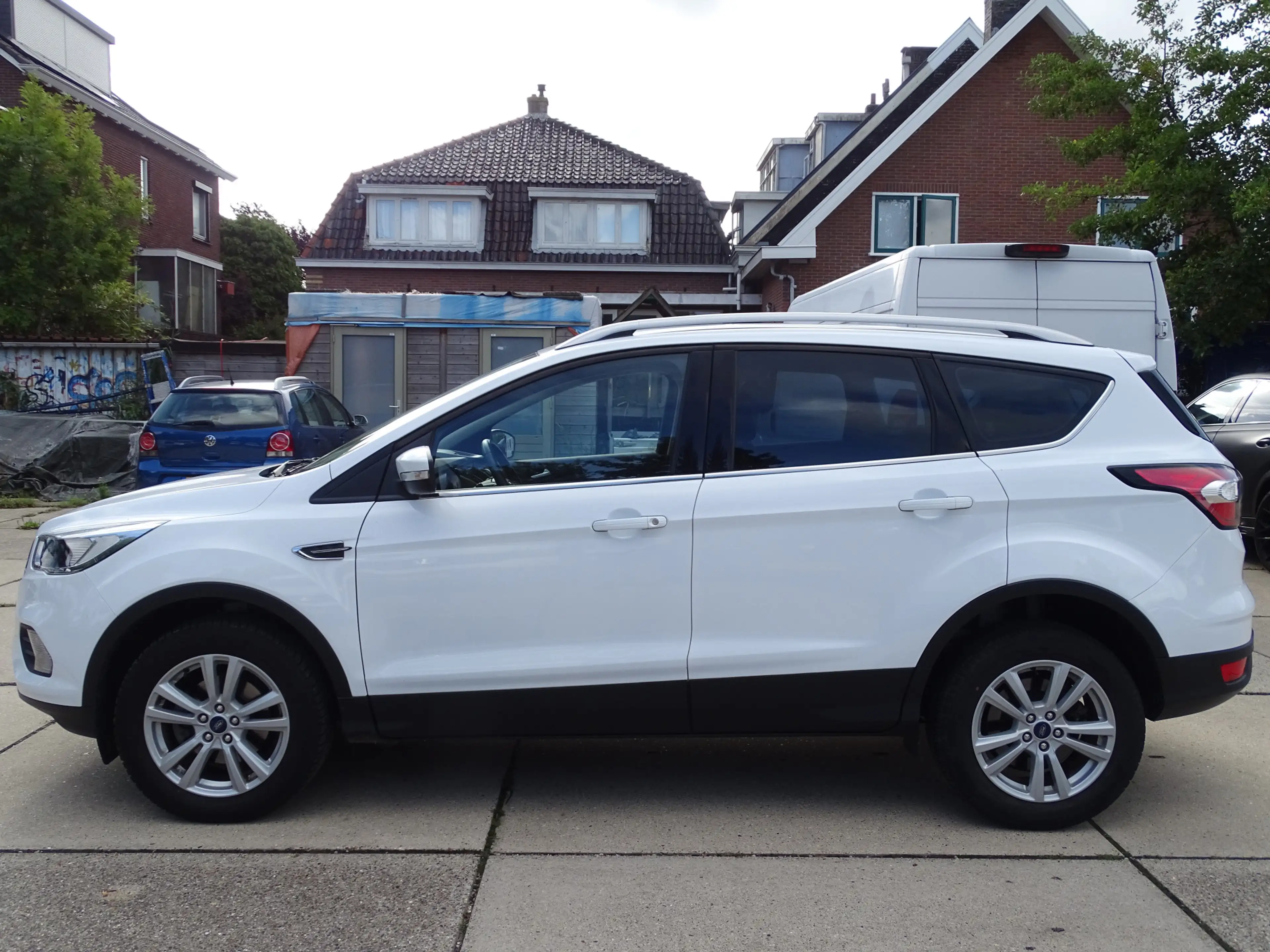 Ford Kuga 1.5 EcoBoost ST Line — photo 10