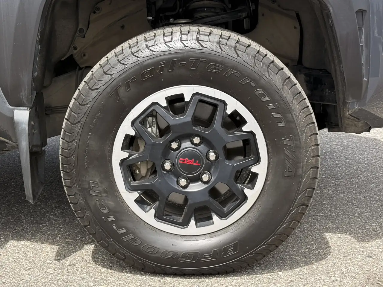 Toyota Tacoma снимка Toyota Tacoma