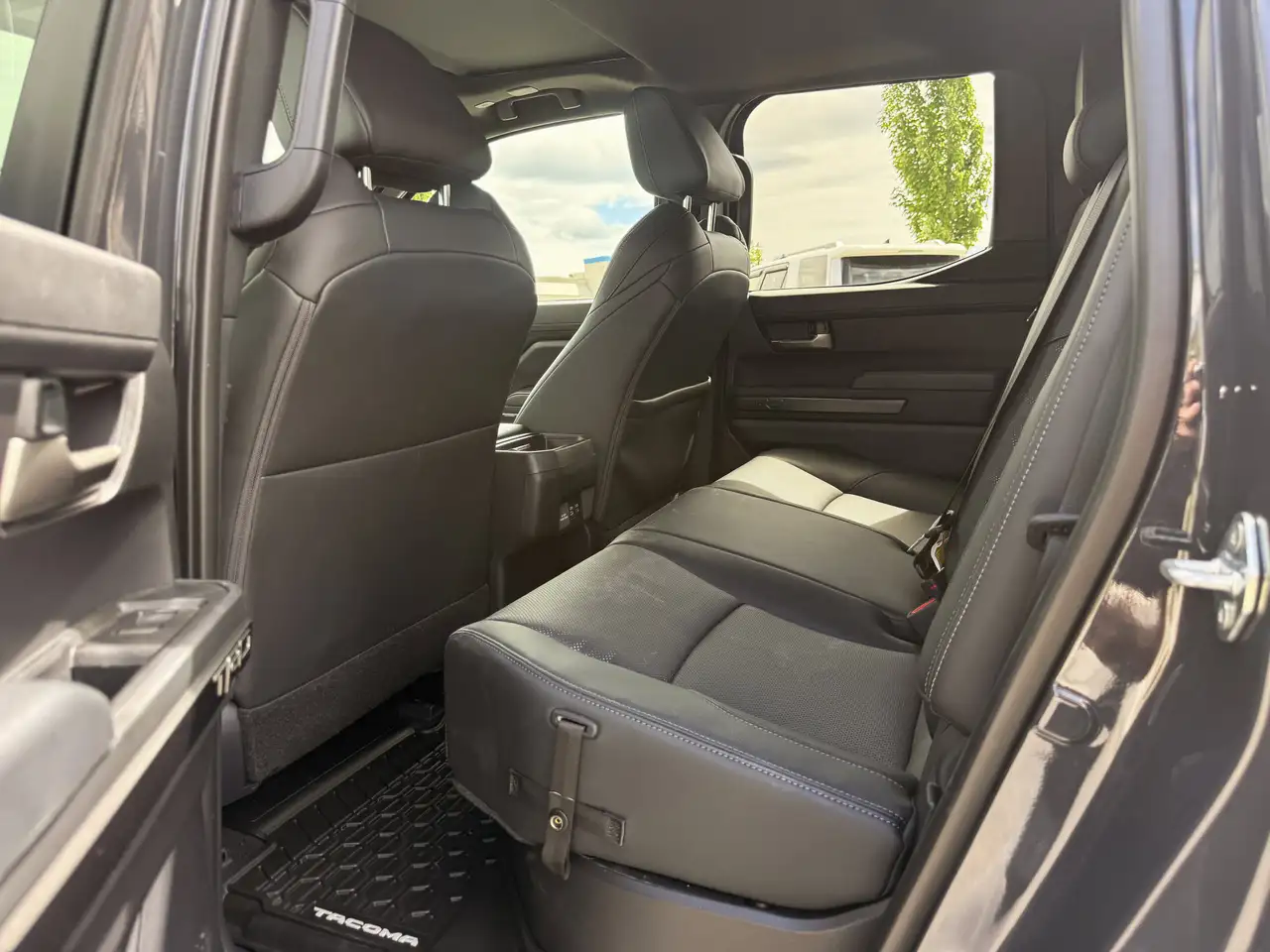 Toyota Tacoma снимка Toyota Tacoma