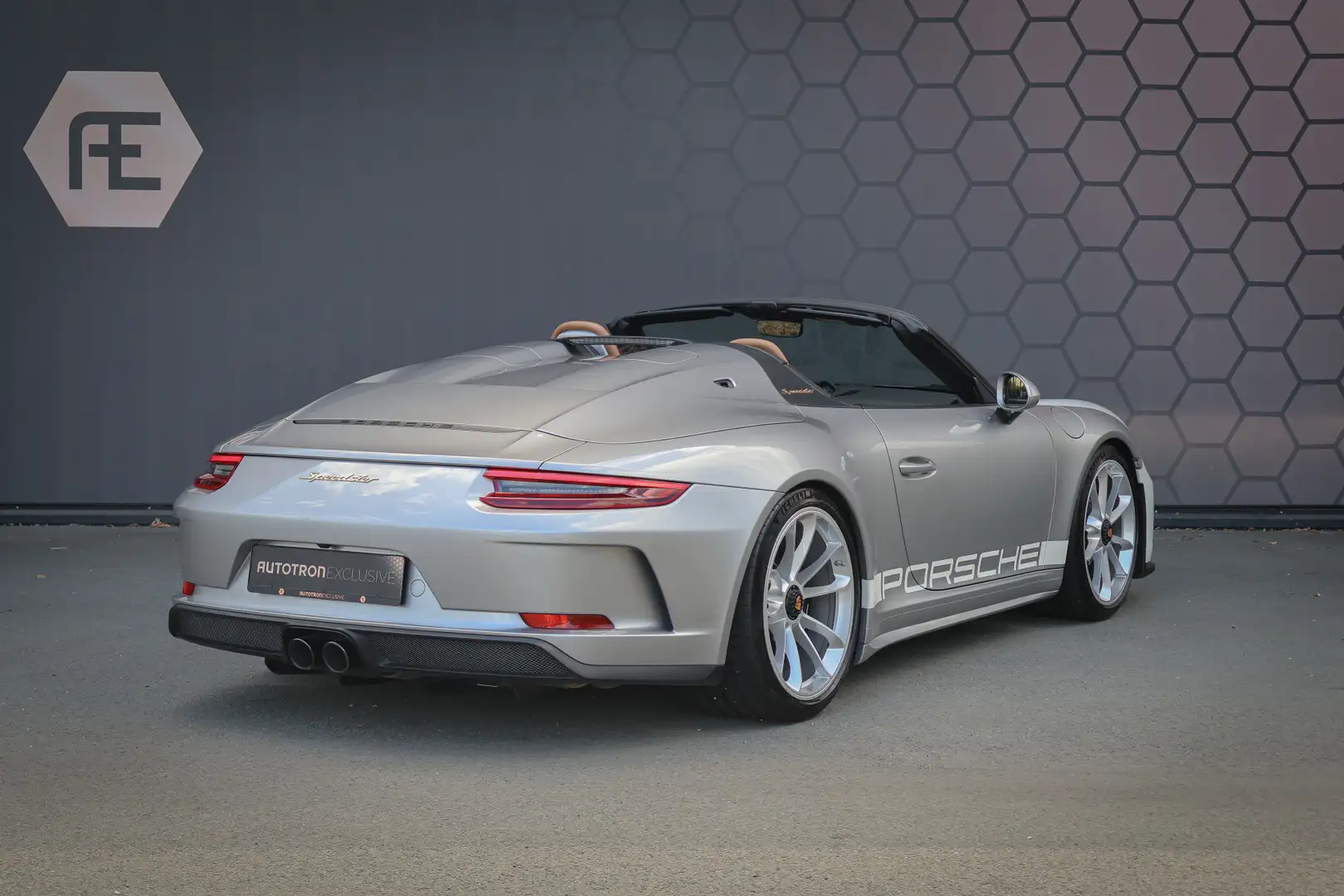 Porsche Sonstige 911 Speedster 4.0 | VAT REFUNDABLE | HERITAGE PACK | L Grau - 2