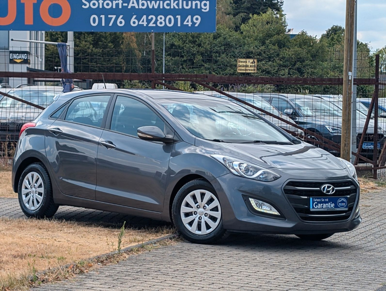 Hyundai i30 blue Trend*1-HAND*KLIMA*KAMERA*PDC*NAVI !! — photo 2