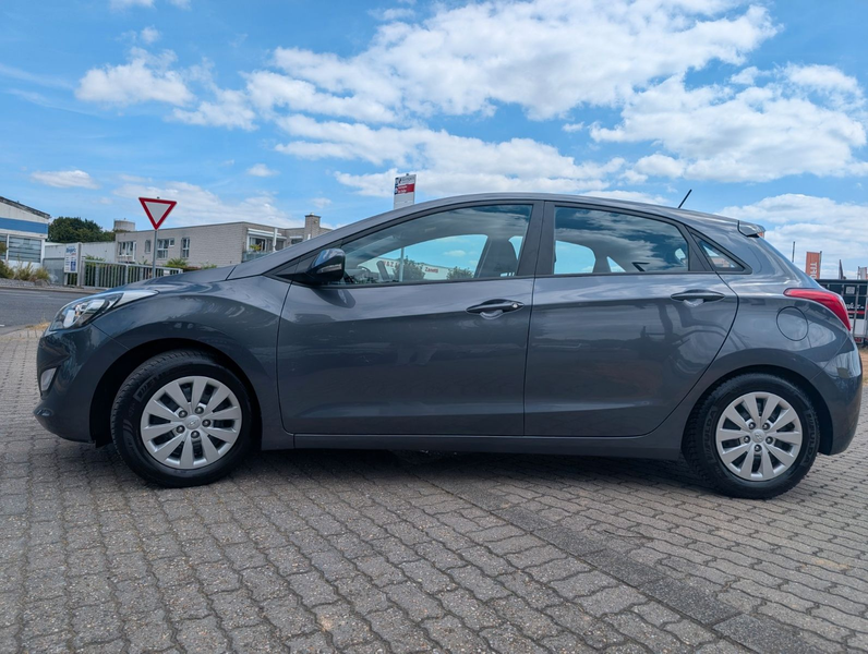 Hyundai i30 blue Trend*1-HAND*KLIMA*KAMERA*PDC*NAVI !! — photo 10