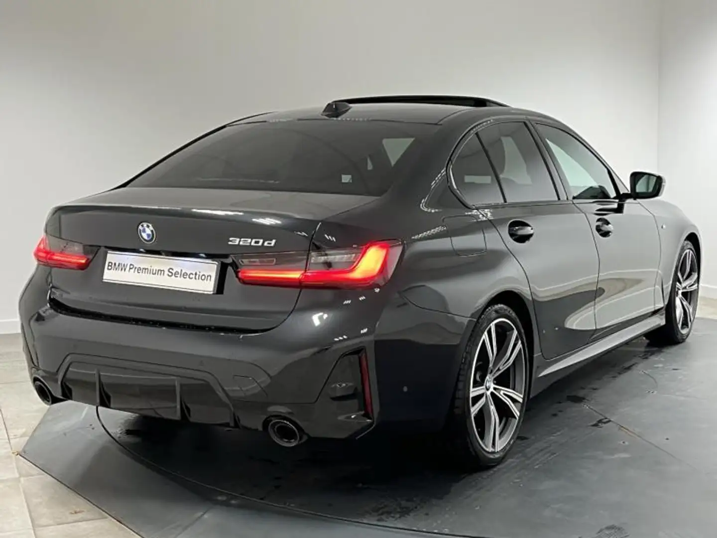 BMW 320 320dA MH 190ch M Sport Noir - 2