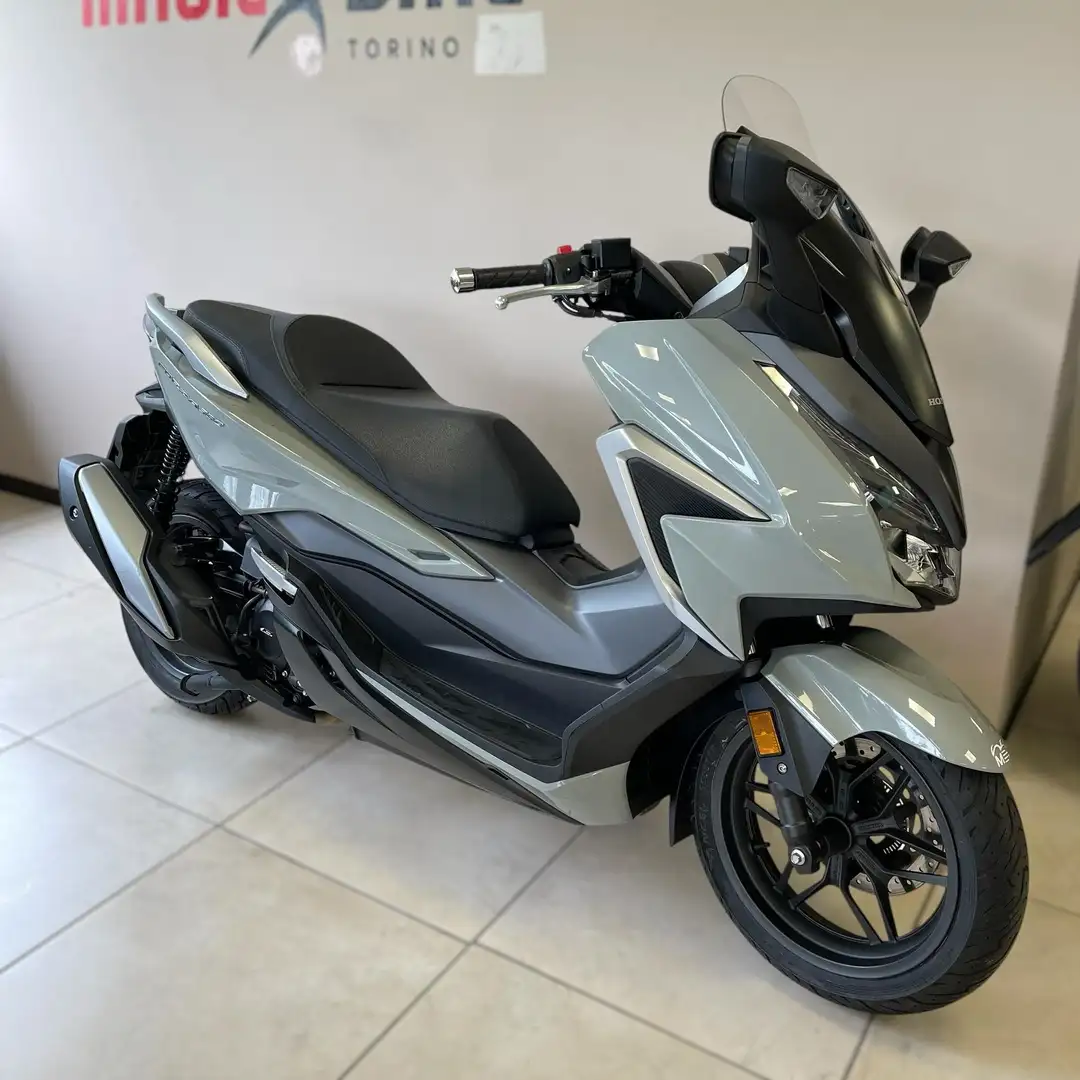 Honda Forza 350 - 1
