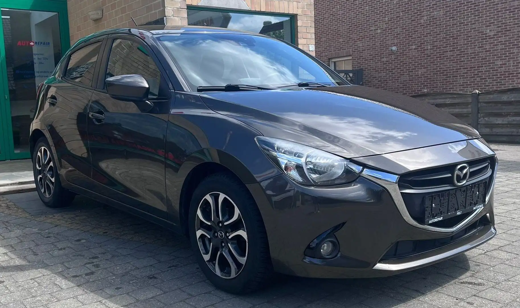 Mazda 2 1.5i Skyactiv-G Skycruise Grau - 1