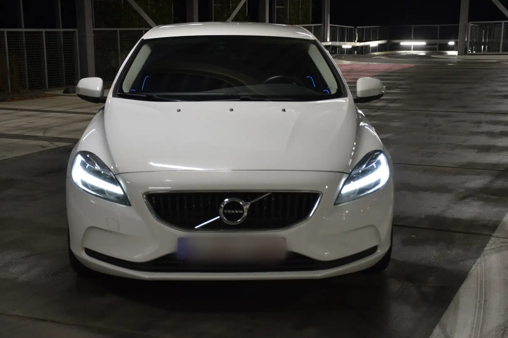 Volvo V40 T2 Kinetic - 2