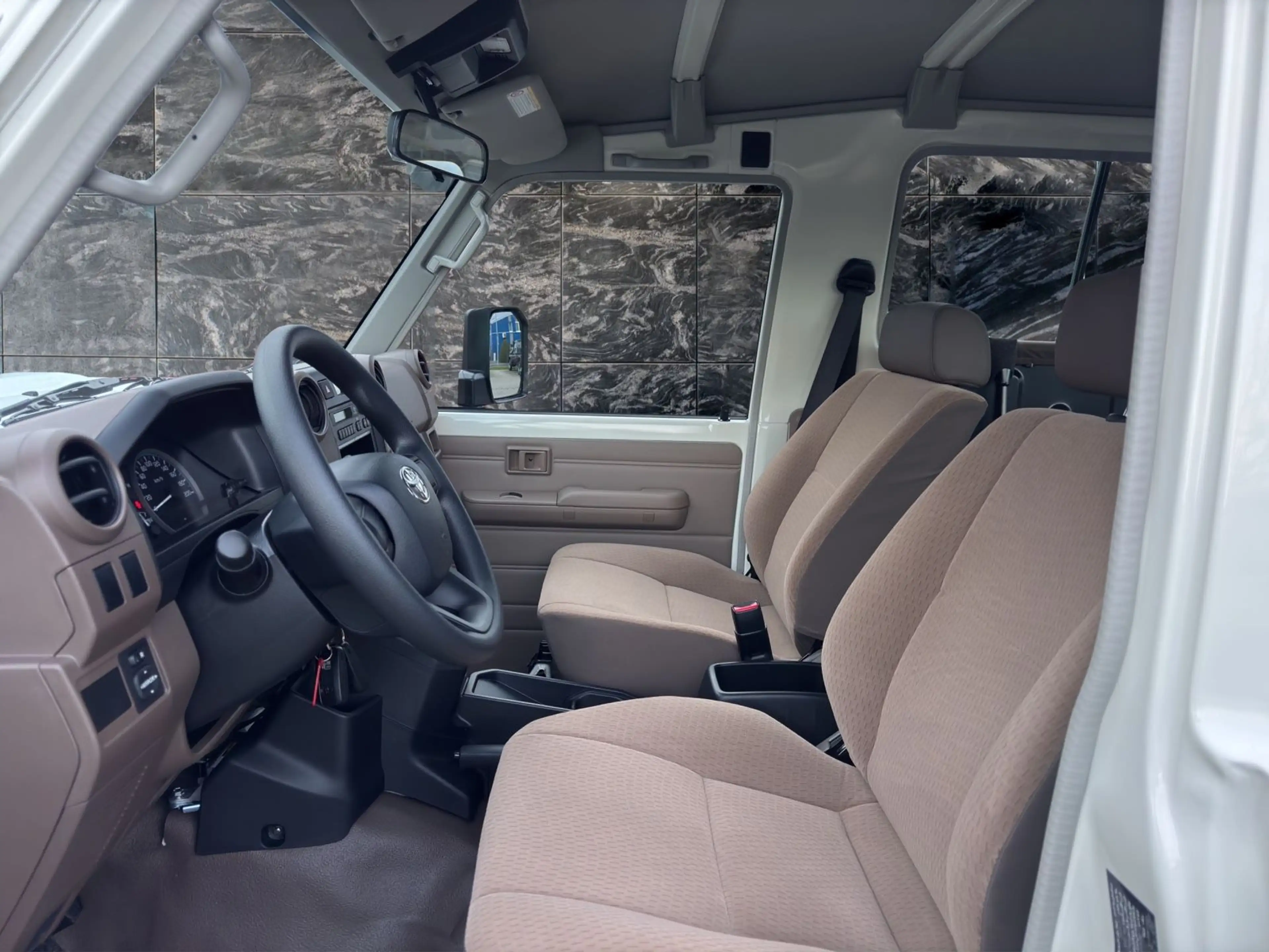 Toyota Land Cruiser GDJ 78 2,8d Automatik 40th 2x90 — photo 5