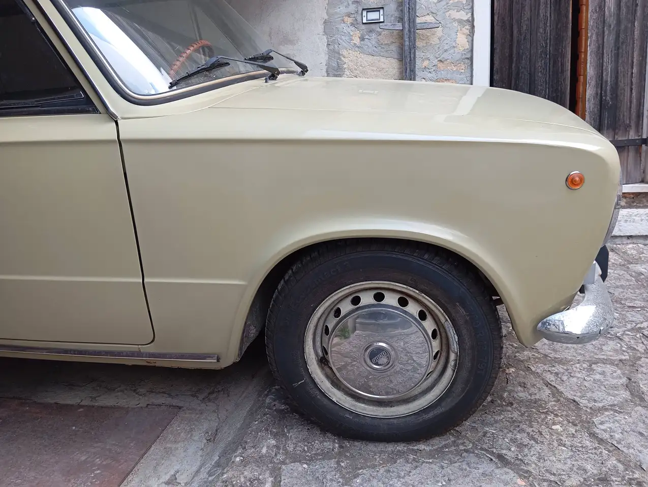 Fiat 124 Coupè berlina, foto 5