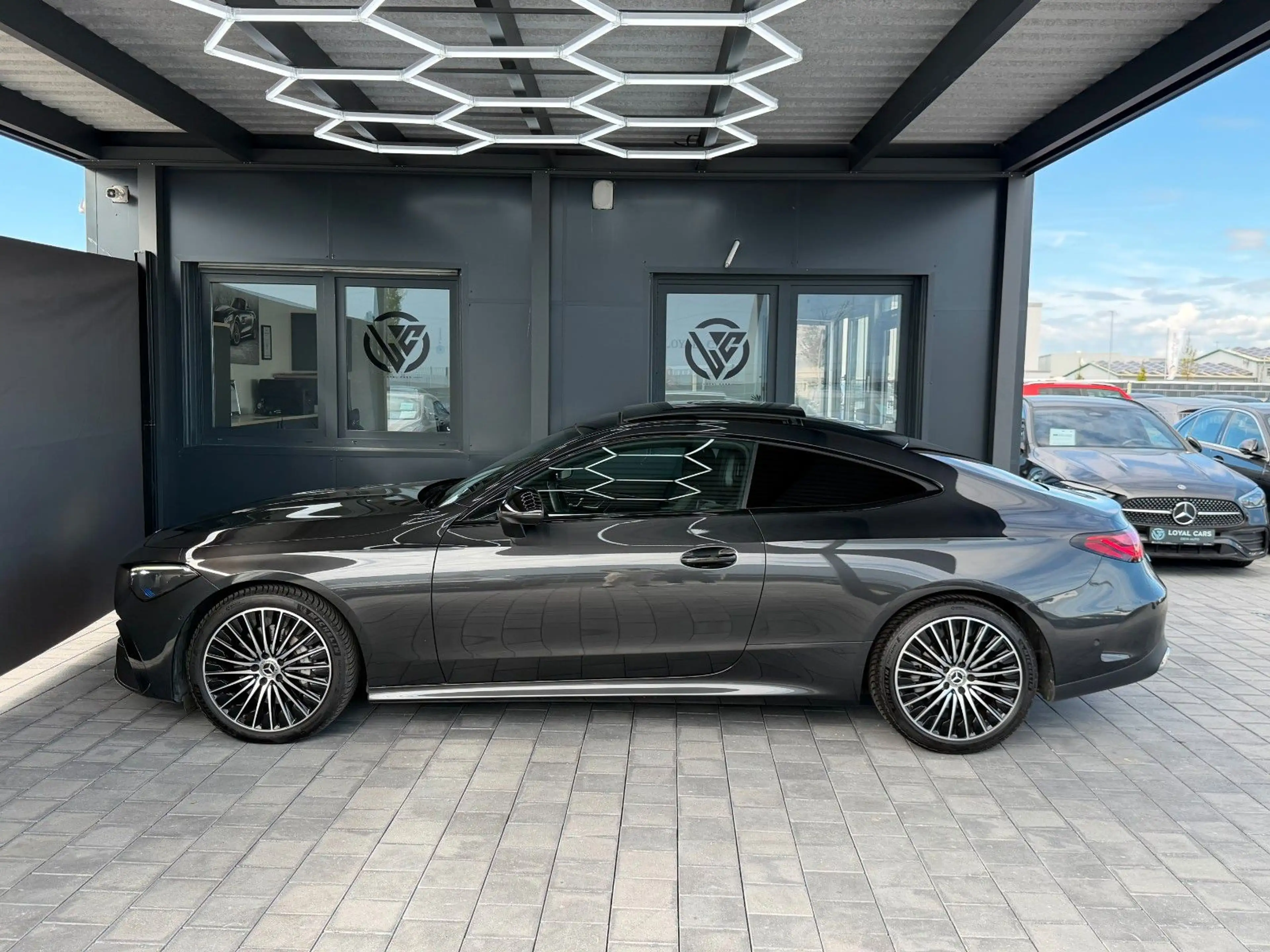Mercedes-Benz CLE 300 Coupe* 4M AMG Advanced Plus*PANO*MEMO* — photo 6