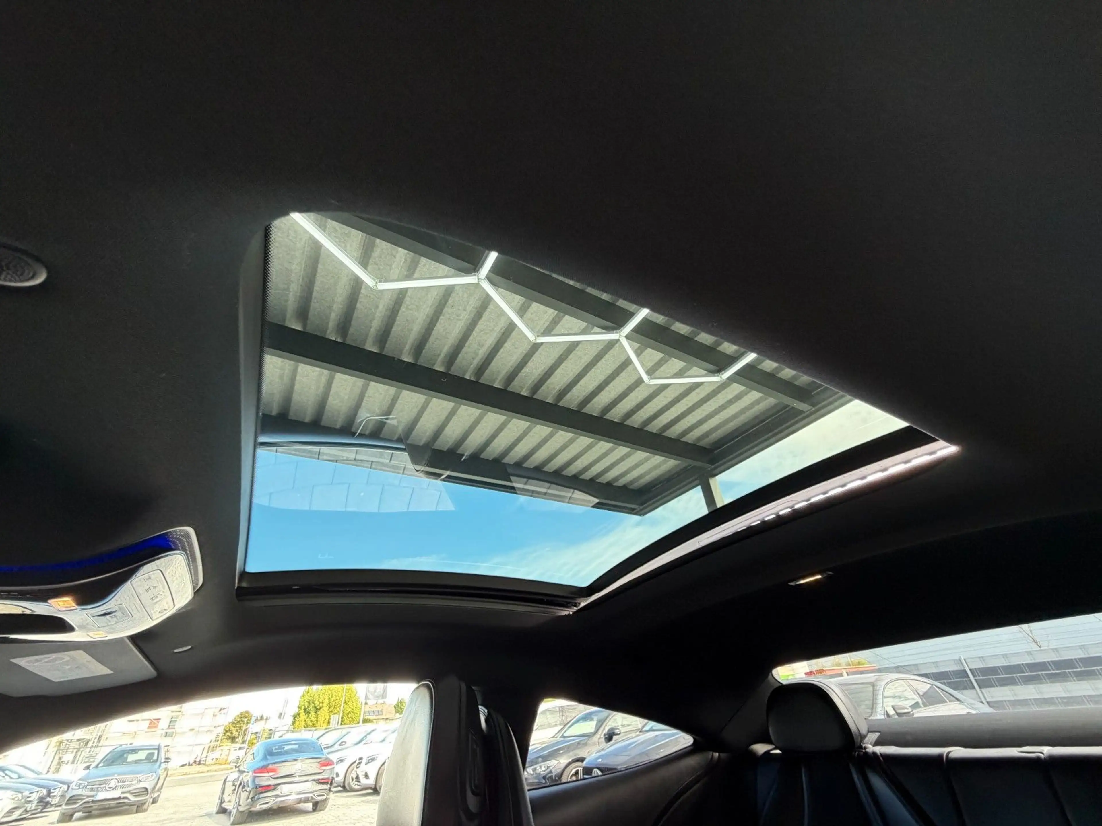 Mercedes-Benz CLE 300 Coupe* 4M AMG Advanced Plus*PANO*MEMO* — photo 15