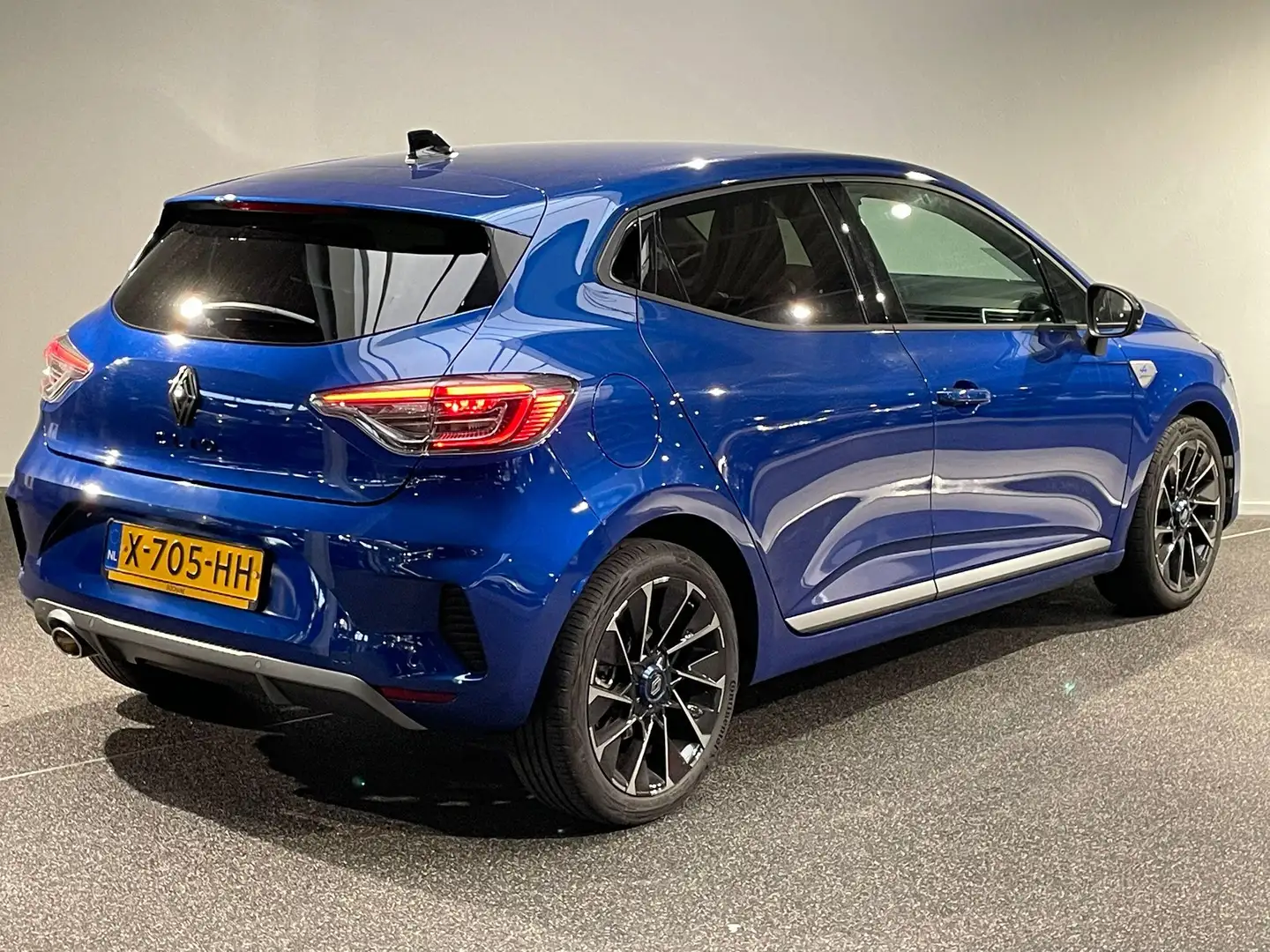 Renault Clio 1.0 TCe 90 GPF Esprit Alpine Blauw - 2