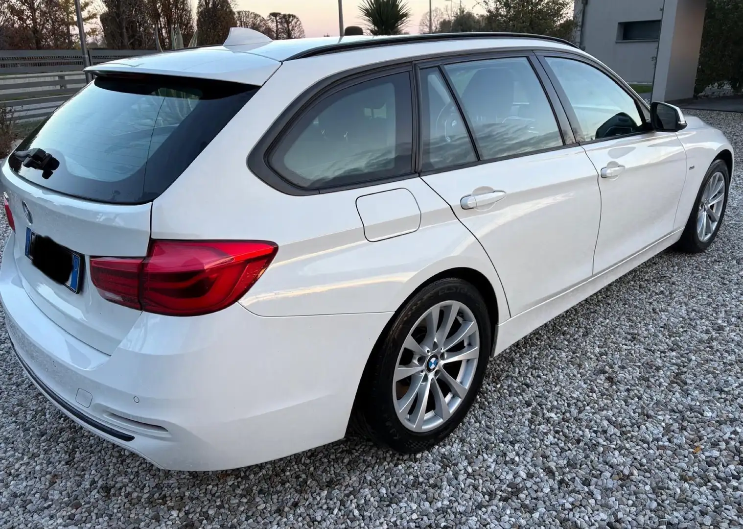 BMW 330 330dA Touring xdrive Sport tagliandi BMW Bianco - 2
