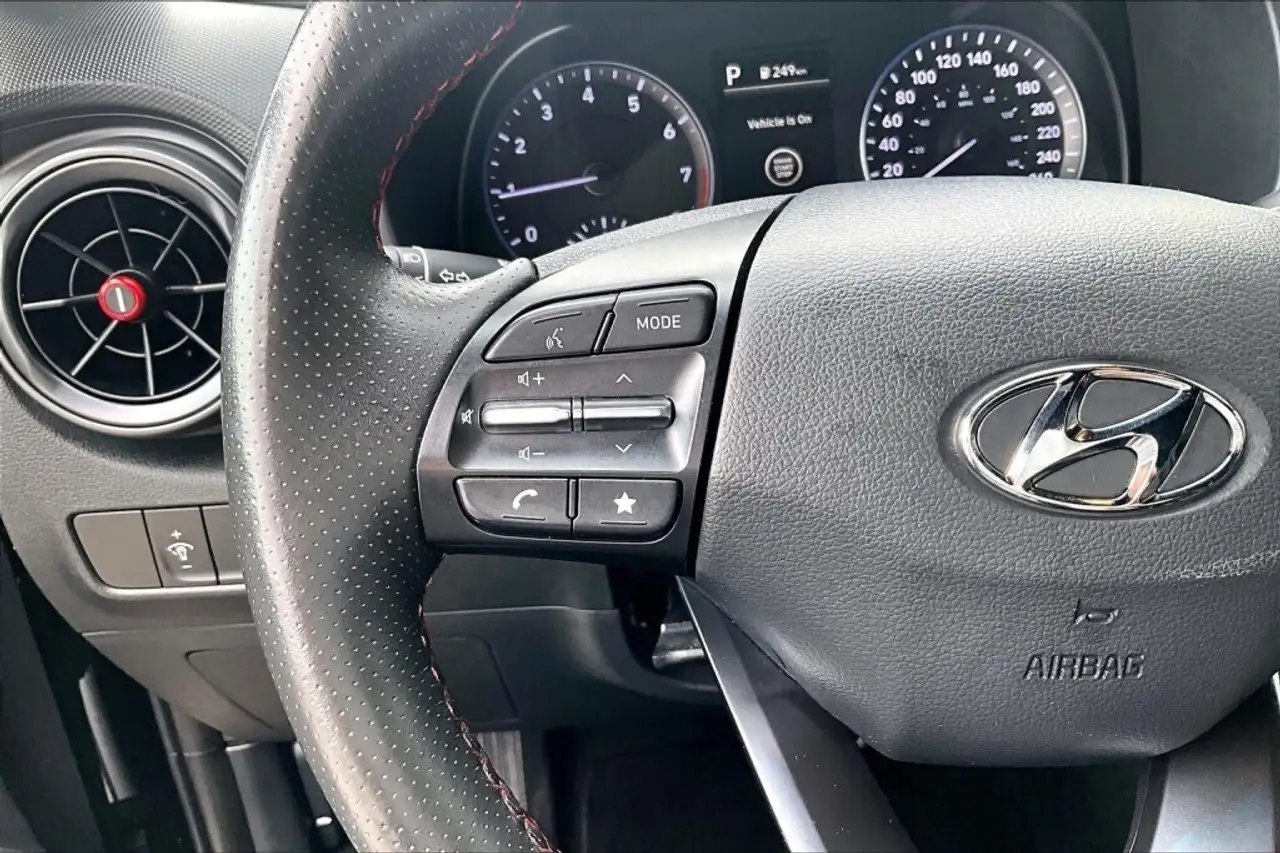 Hyundai KONA снимка Hyundai KONA