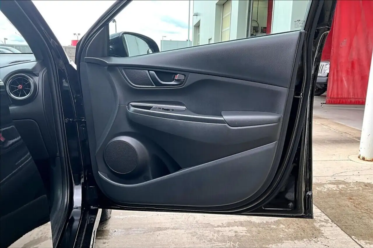 Hyundai KONA снимка Hyundai KONA