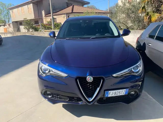 Alfa Romeo Stelvio 2.2 t Business Q4 210cv auto