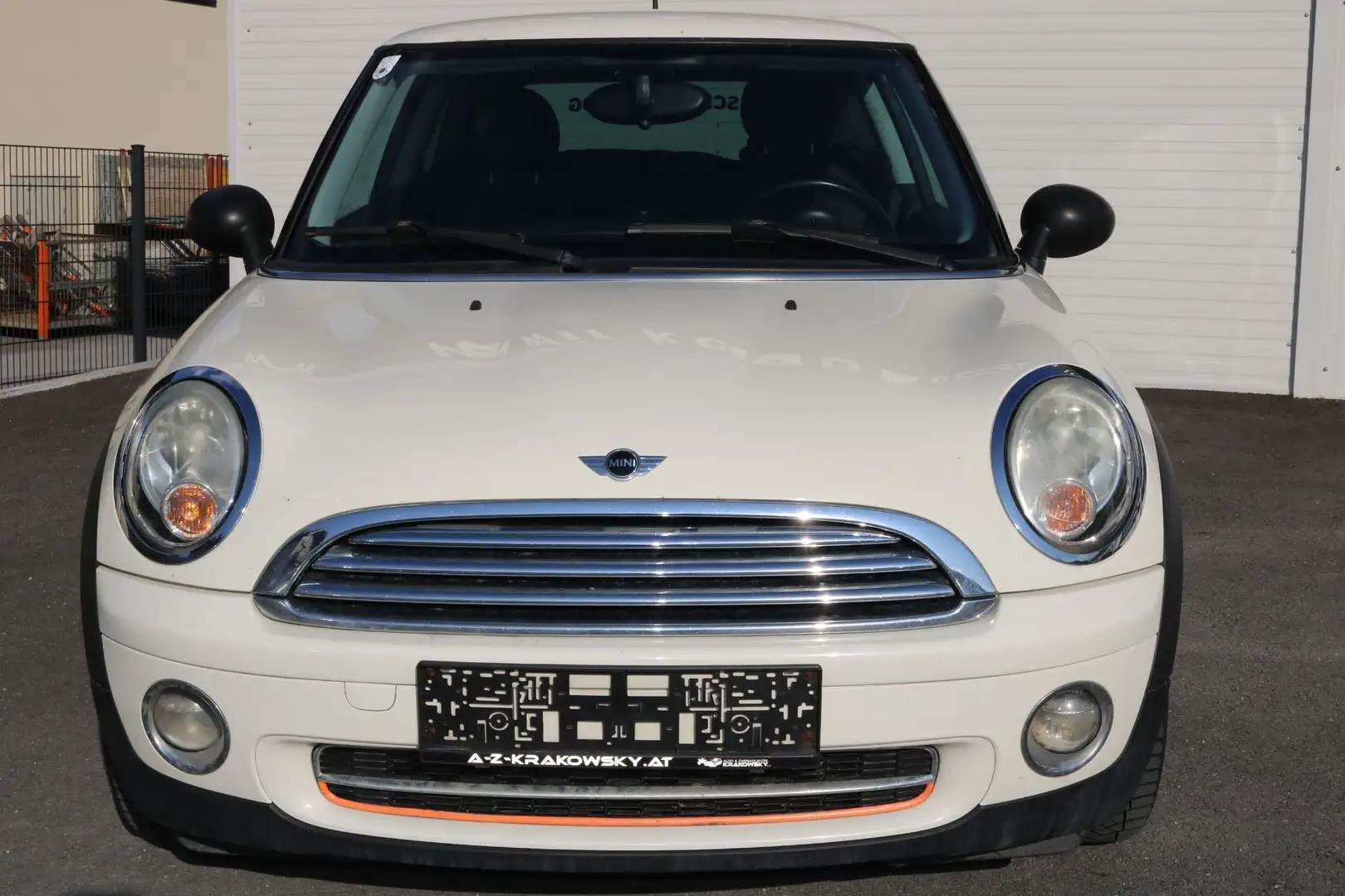MINI One MINI 1,6 Austrian Pepper -in diesem Zustand auch Weiß - 2