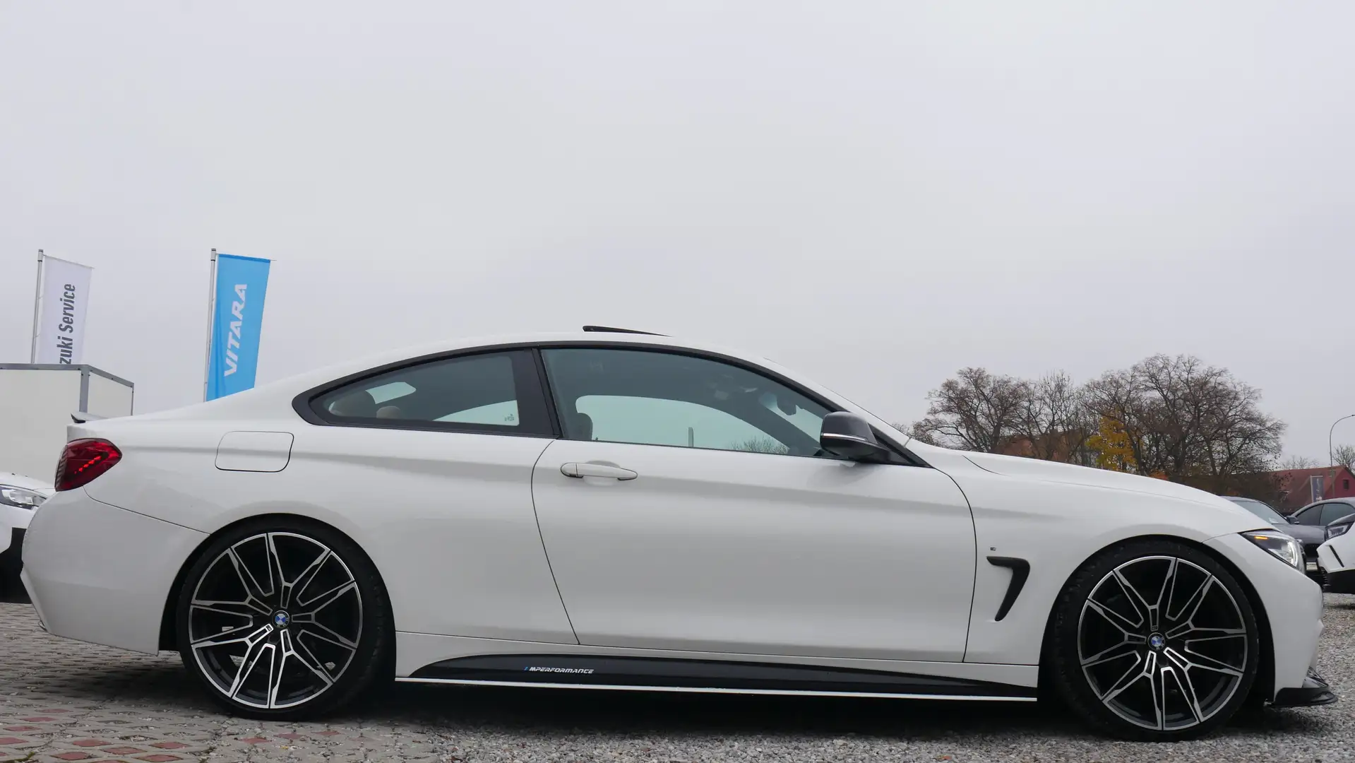 BMW 430 i Coupe xDrive M Paket Performance OLED Navi Leder Weiß - 2