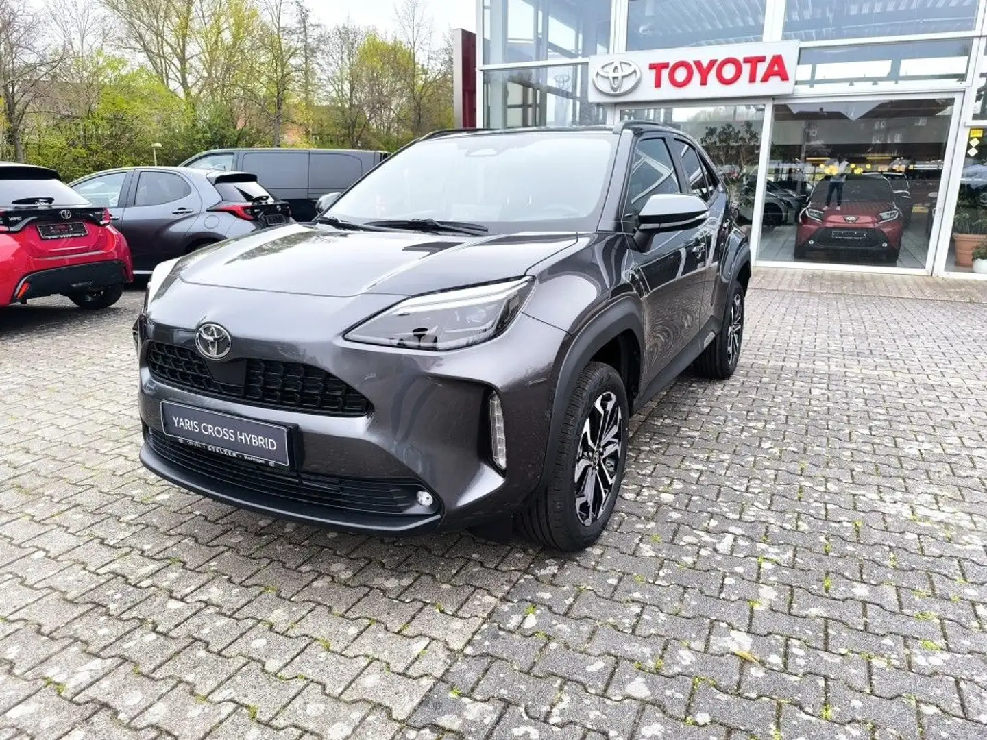 Toyota Yaris Cross Hybrid 130 1.5 VVT-i Teamplayer 1,99% Finanz.* Szürke - 1