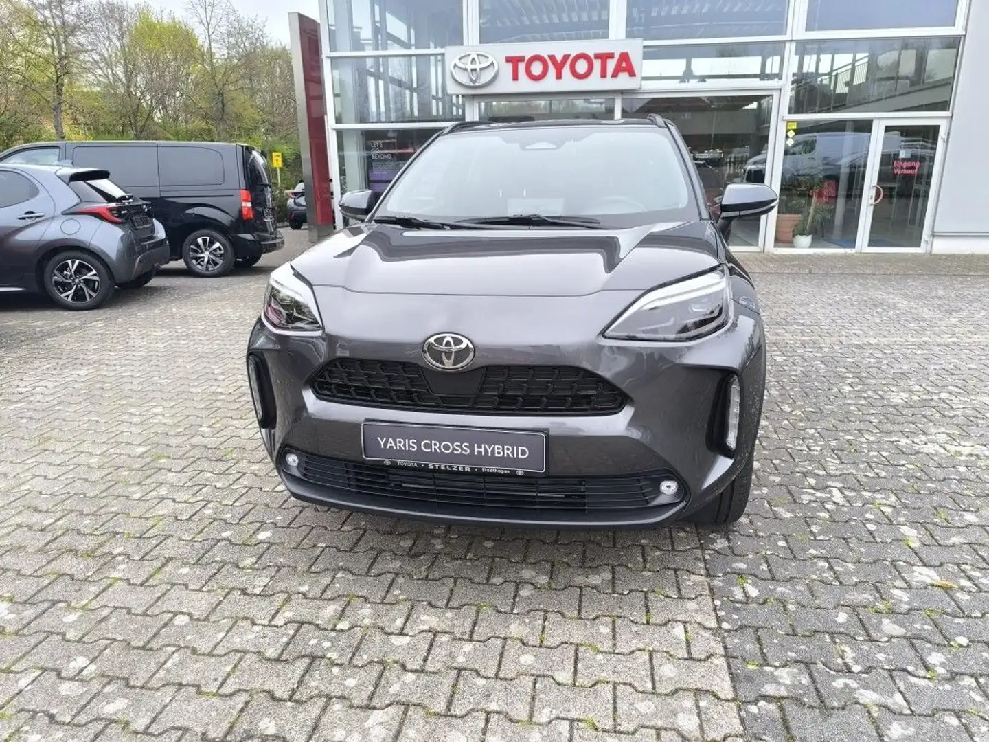 Toyota Yaris Cross Hybrid 130 1.5 VVT-i Teamplayer 1,99% Finanz.* Gris - 2