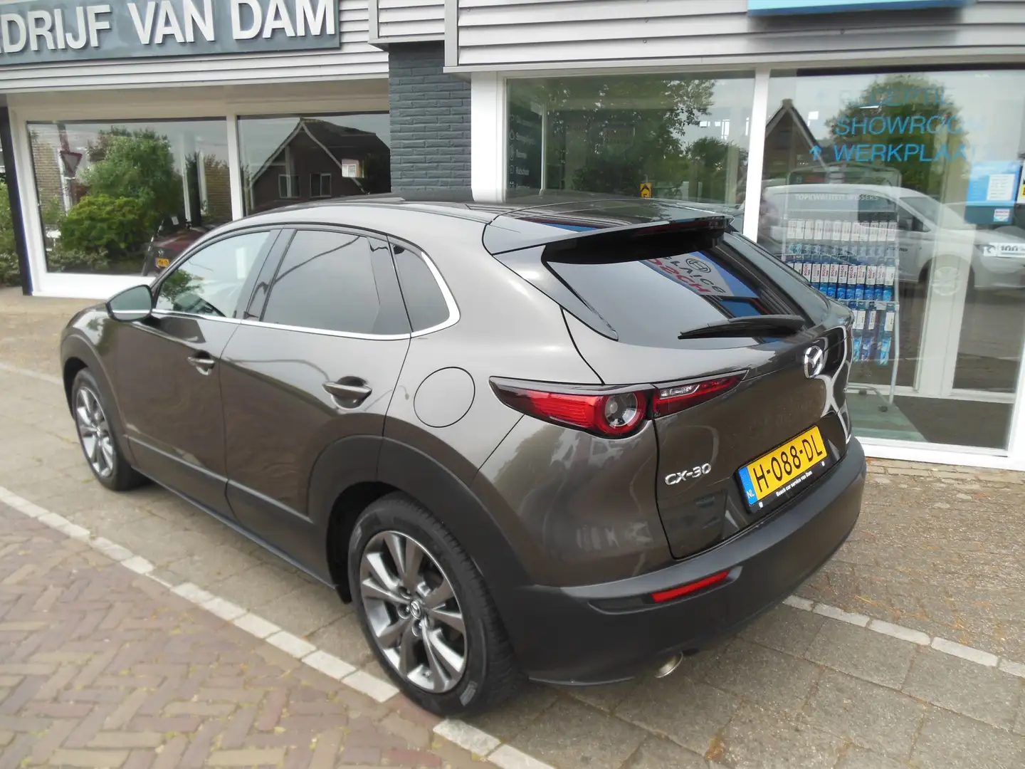 Mazda CX-30 2.0 e-SkyActiv-X M Hybrid Luxury 12 maanden Bovag Braun - 2