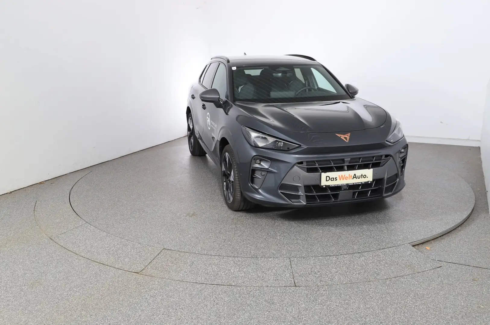CUPRA Terramar 1.5 e-TSI 150 PS DSG Grau - 2