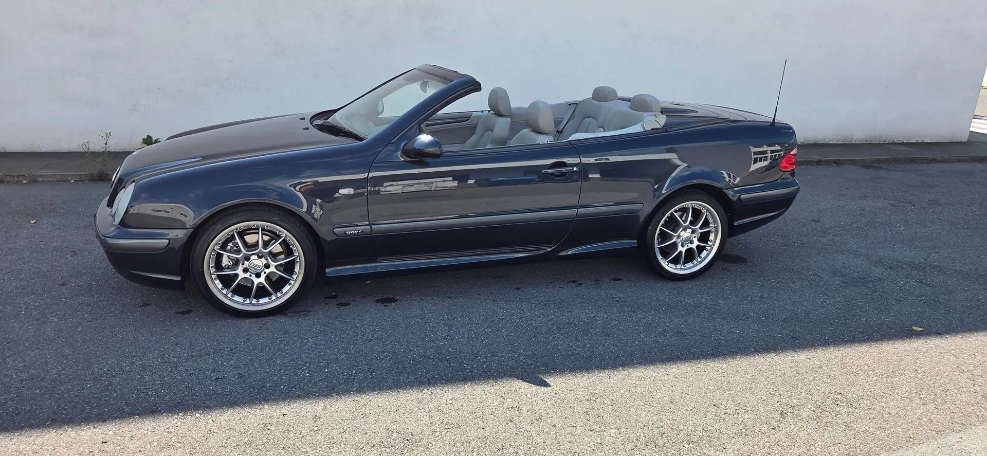 Mercedes-Benz CLK 230 CLK Cabrio 230 Kompressor! Amg Line! Blau - 1