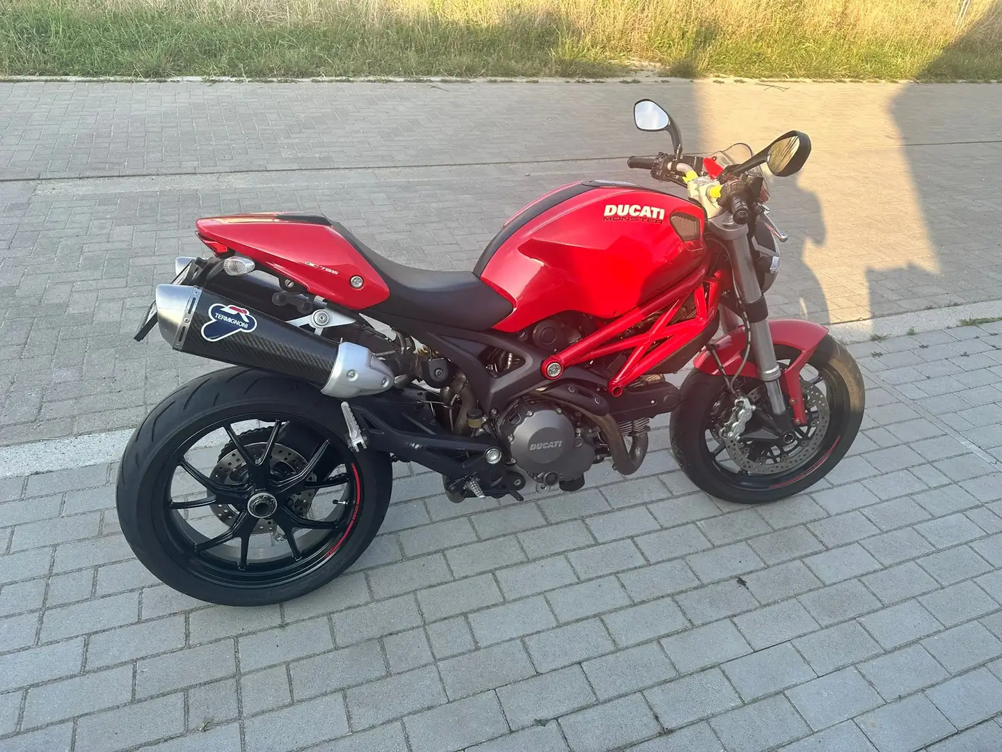 Ducati Monster 796 Roşu - 1