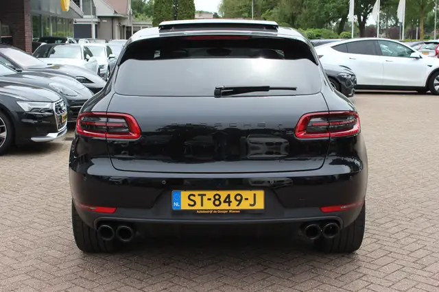 Porsche Macan view 15