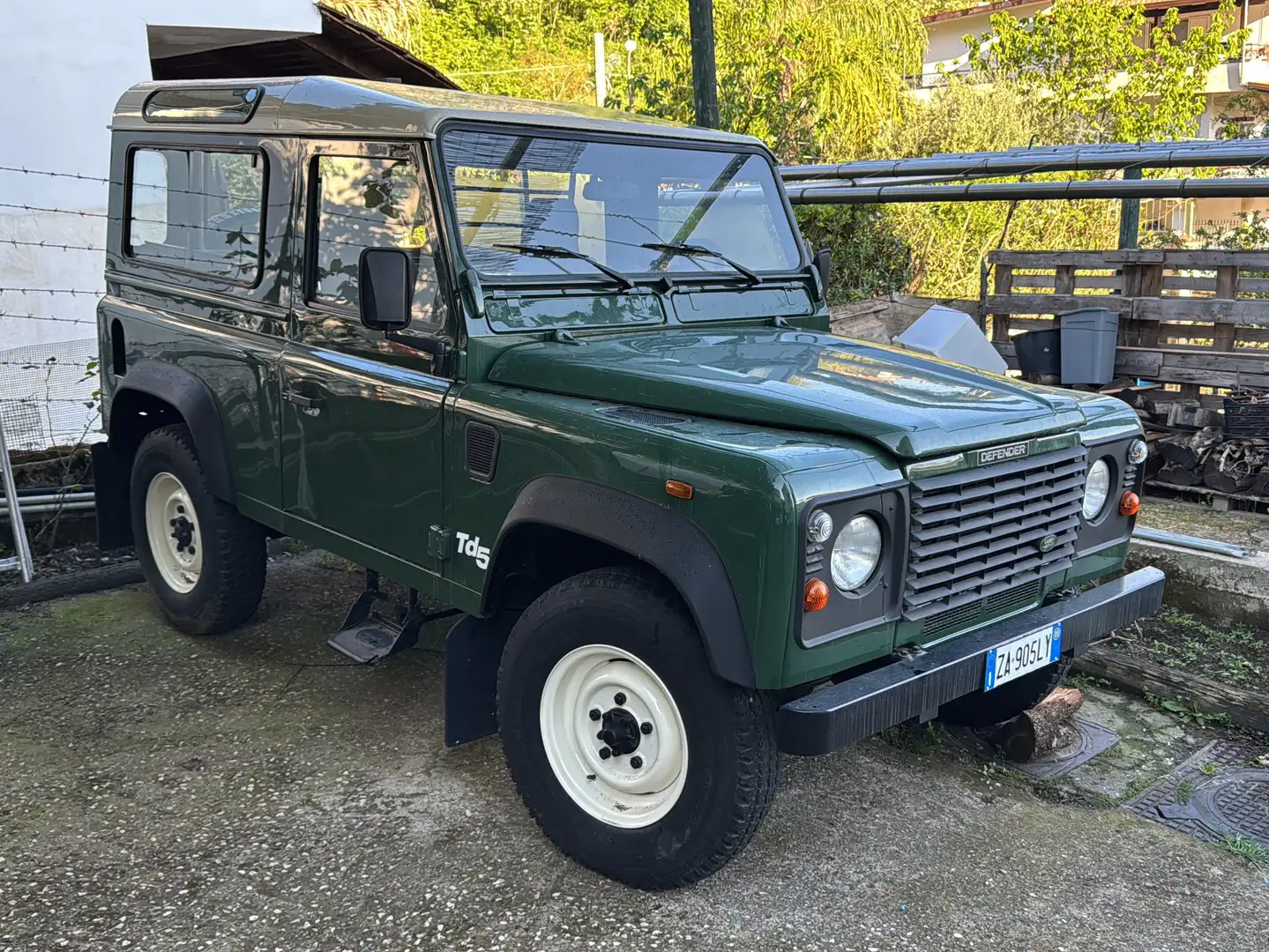 Land Rover Defender 90 2.5 Hard Top Verde - 1